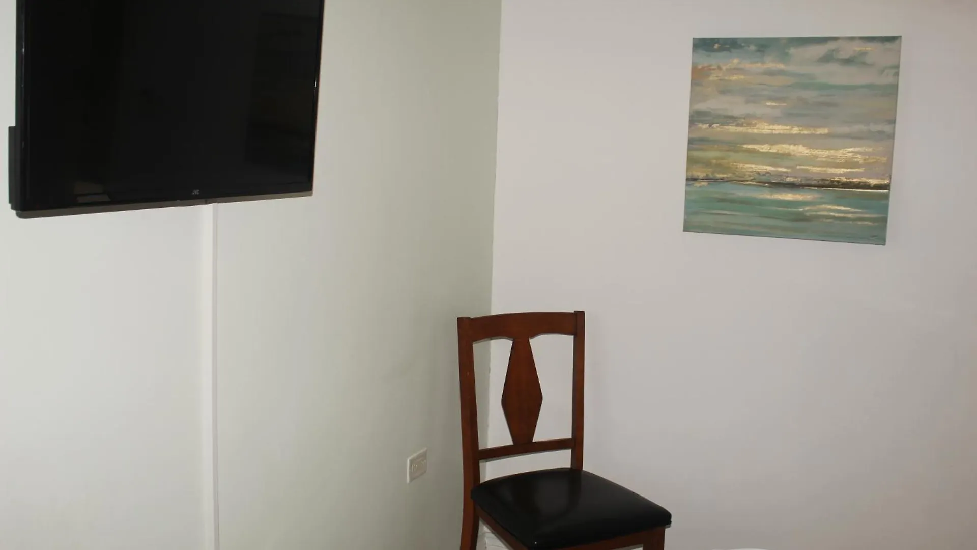 Charming Serene Penthouse With Pool & Gym New Kingston 0*,